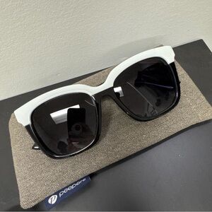 Peepers Black and White Sunglasses